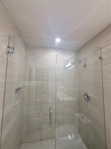 3400 SW 17th St 3402, Miami, FL 33145