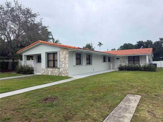 3400 SW 17th St 3402, Miami, FL 33145