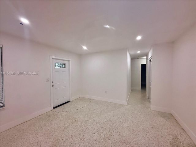 3400 SW 17th St 3402, Miami, FL 33145