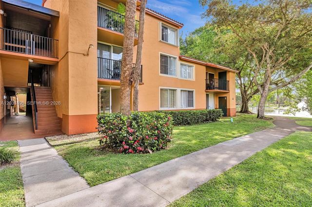 10765 Cleary Boulevard 104, Plantation, FL 33324