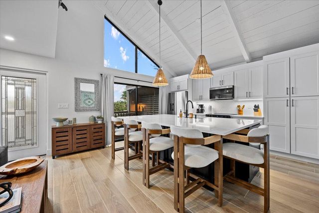 1605 Us-1 1f, Jupiter, FL 33477