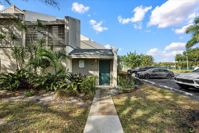 1605 Us-1 1f, Jupiter, FL 33477