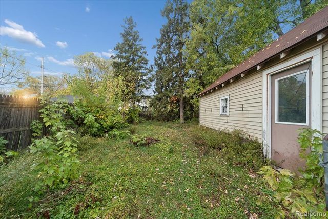 2340 S Pennsylvania Avenue, Lansing, MI 48910