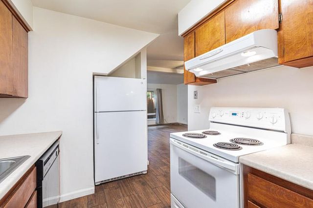 6646 N 3rd Street, Fresno, CA 93710