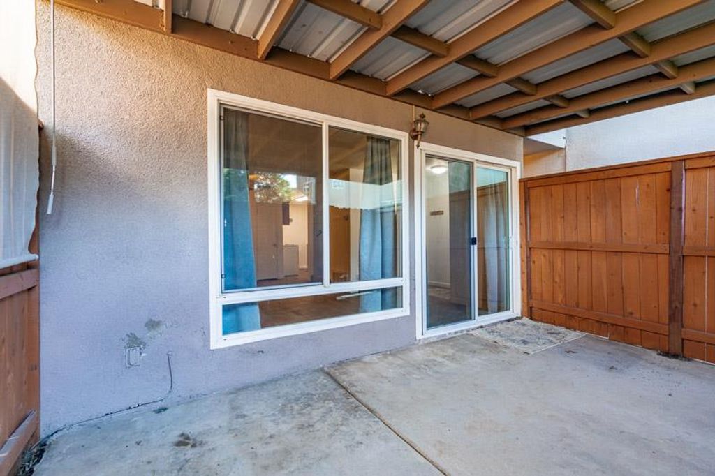 Image 2 of property listing at 6646 N 3rd Street, Fresno, CA 93710