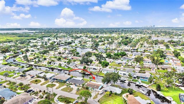 9472 TREASURE LANE NE, St Petersburg, FL 33702