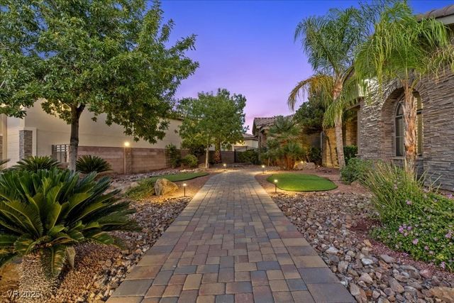 9125 Hickam Avenue, Las Vegas, NV 89129