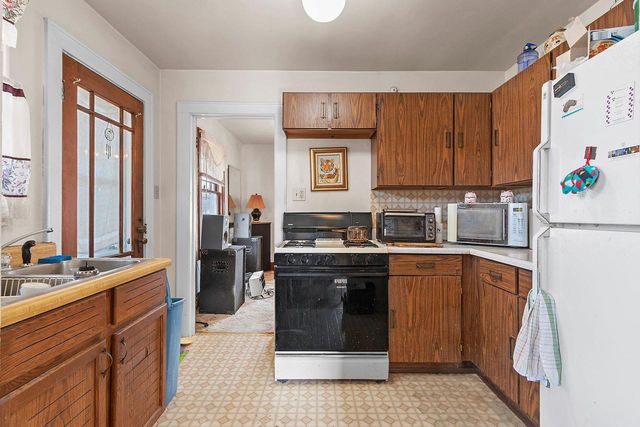 233 WOODLAWN AVENUE, Green Bay, WI 54303