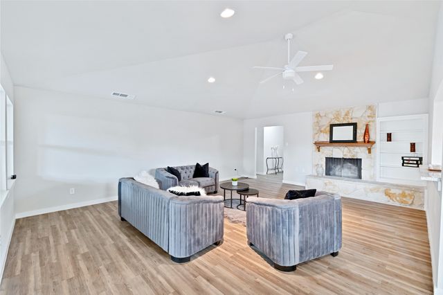 625 Heritage Hill Drive, Forney, TX 75126