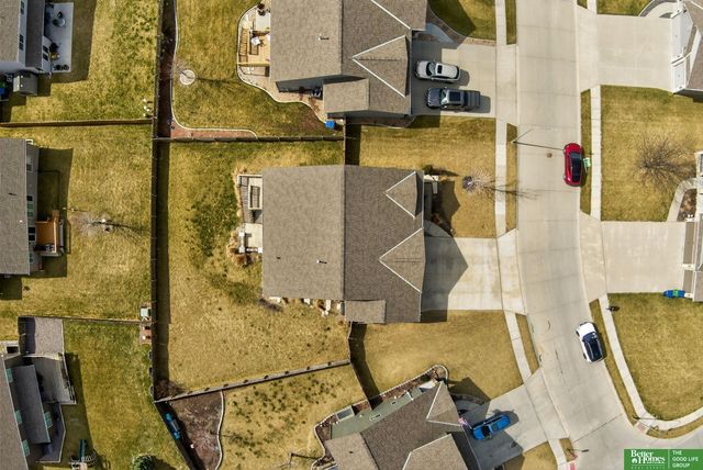 18807 Cottonwood Street, Omaha, NE 68136