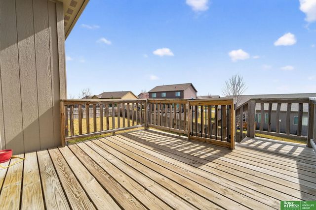 18807 Cottonwood Street, Omaha, NE 68136