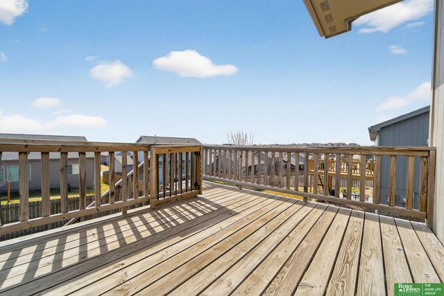 18807 Cottonwood Street, Omaha, NE 68136