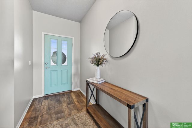 18807 Cottonwood Street, Omaha, NE 68136