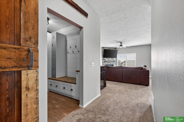 18807 Cottonwood Street, Omaha, NE 68136