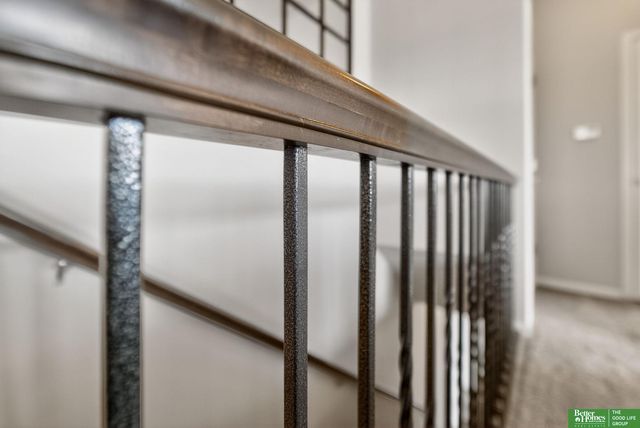 18807 Cottonwood Street, Omaha, NE 68136