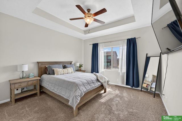 18807 Cottonwood Street, Omaha, NE 68136