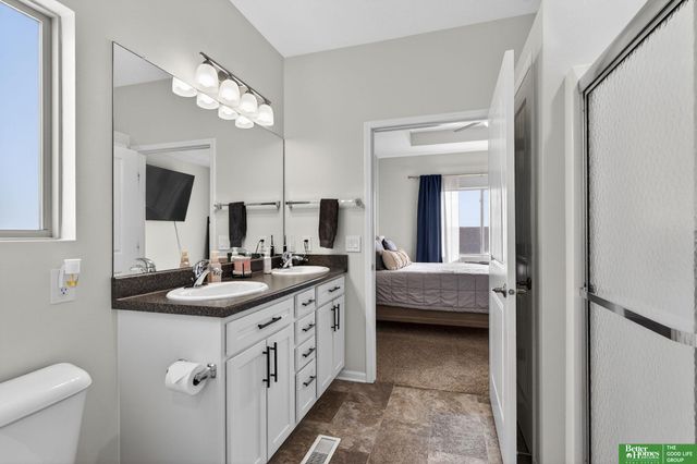 18807 Cottonwood Street, Omaha, NE 68136