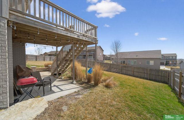 18807 Cottonwood Street, Omaha, NE 68136