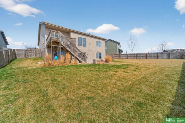 18807 Cottonwood Street, Omaha, NE 68136