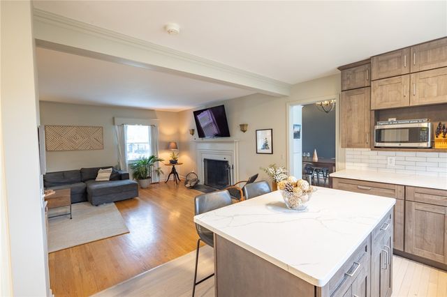 75 Pickwick Drive, Pittsford, NY 14618