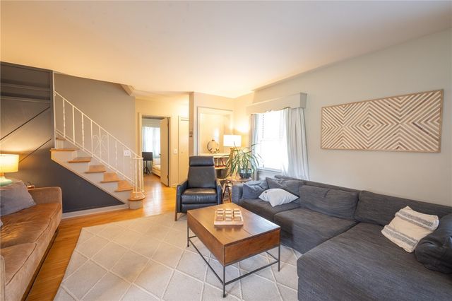 75 Pickwick Drive, Pittsford, NY 14618