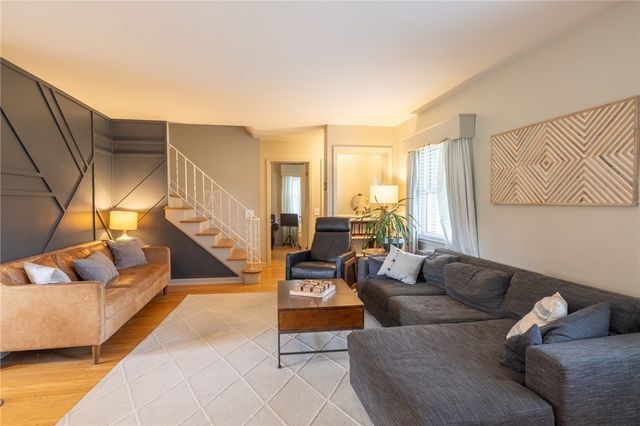 75 Pickwick Drive, Pittsford, NY 14618