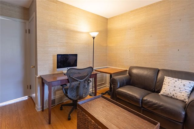 75 Pickwick Drive, Pittsford, NY 14618