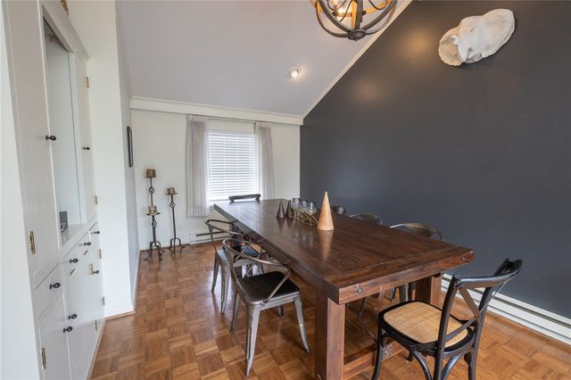 75 Pickwick Drive, Pittsford, NY 14618