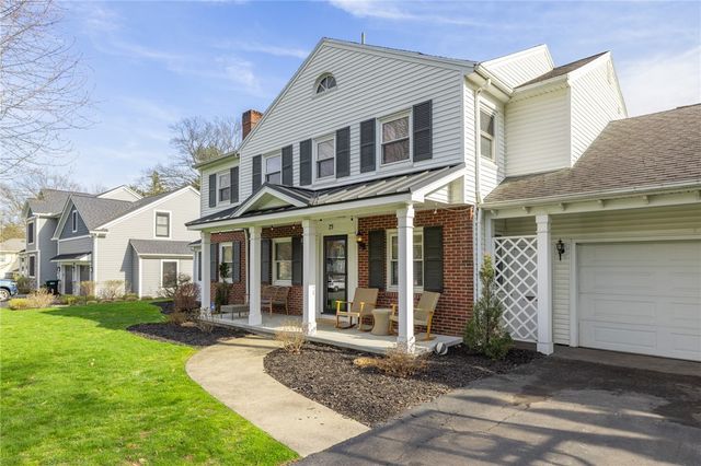 75 Pickwick Drive, Pittsford, NY 14618