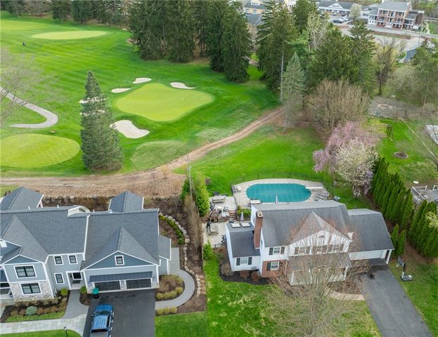 75 Pickwick Drive, Pittsford, NY 14618