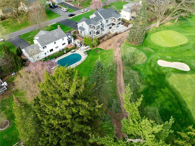 75 Pickwick Drive, Pittsford, NY 14618