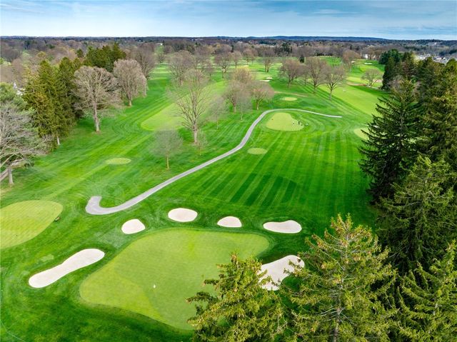 75 Pickwick Drive, Pittsford, NY 14618