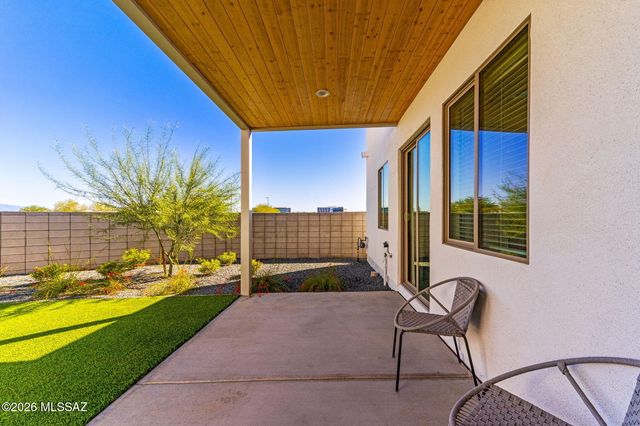 1208 E Liggins Street, Tucson, AZ 85713