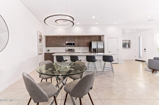 1208 E Liggins Street, Tucson, AZ 85713