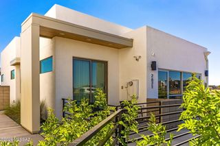 1208 E Liggins Street, Tucson, AZ 85713