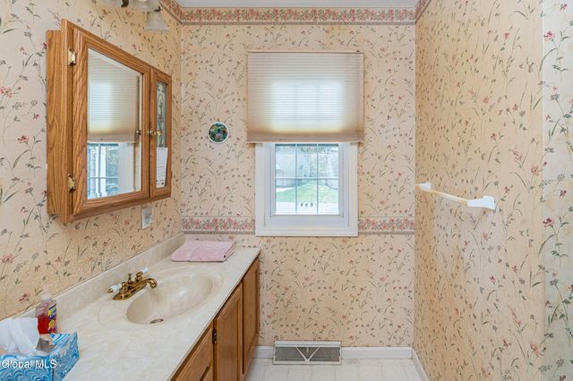 1130 Spearhead Drive, Glenville, NY 12302