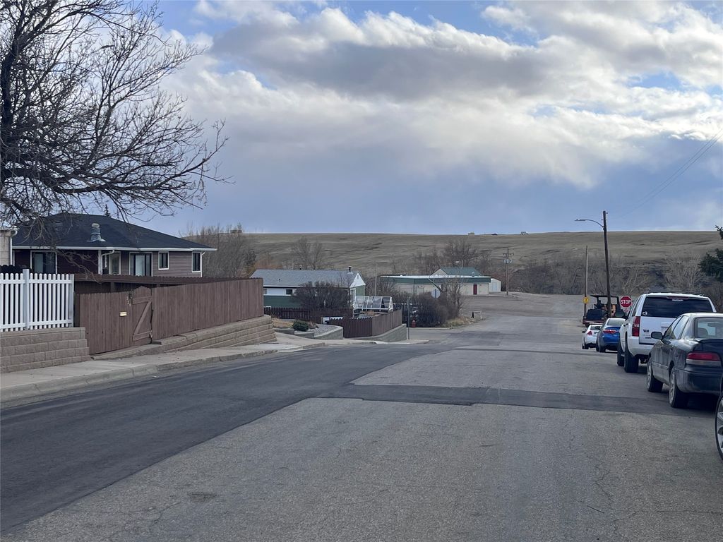 222 3rd Avenue SW, Cut Bank, MT 59427 photo 5