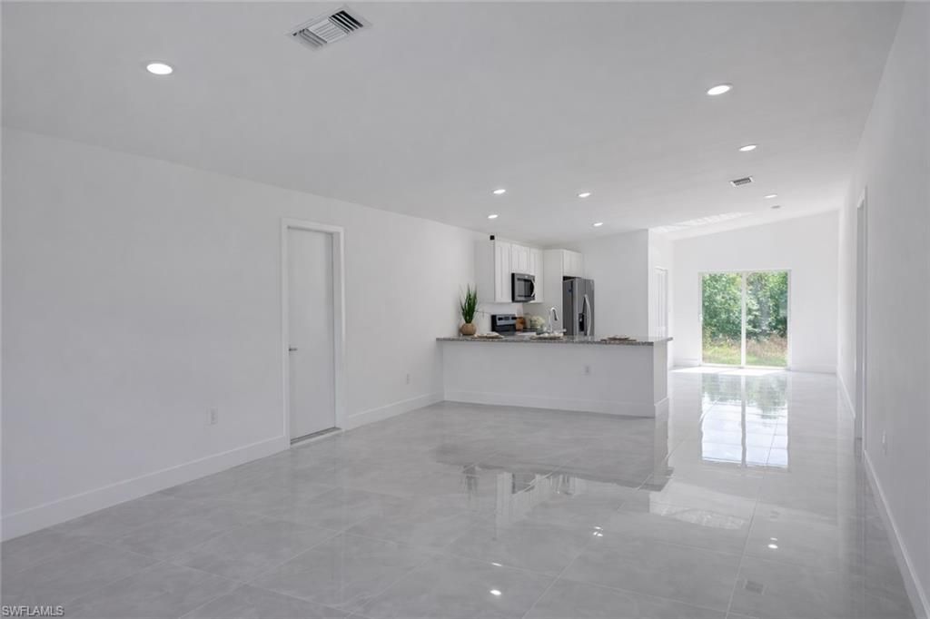 2905 26th ST W, LEHIGH ACRES, FL 33971 — photo 3