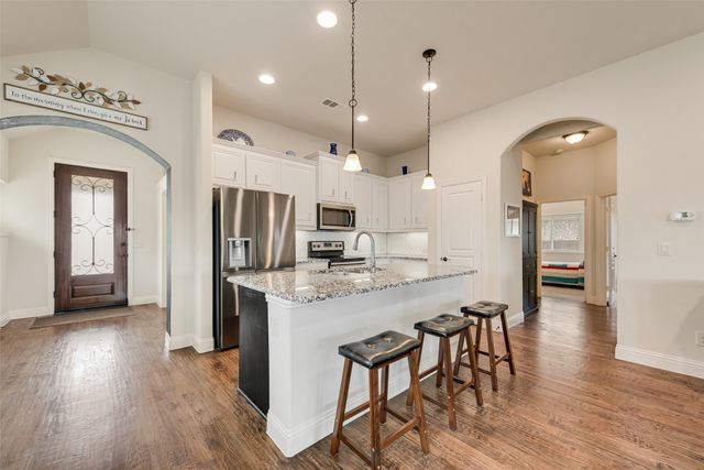 548 Hay Meadow Drive, Waxahachie, TX 75165