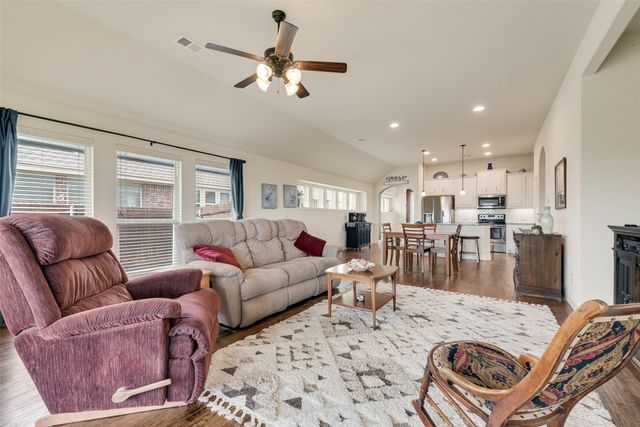 548 Hay Meadow Drive, Waxahachie, TX 75165