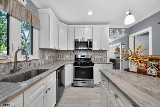 40 John Wilton St, Franklin Boro, NJ 07416
