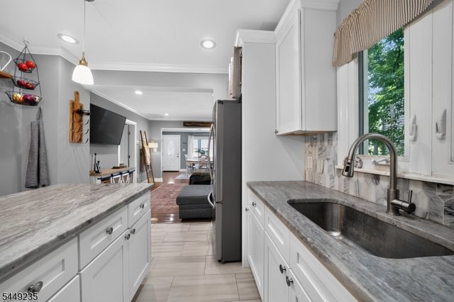 40 John Wilton St, Franklin Boro, NJ 07416