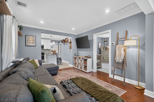 40 John Wilton St, Franklin Boro, NJ 07416