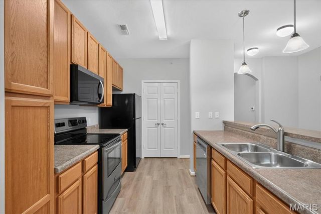 31 Kassebaum Lane 203, St Louis, MO 63129