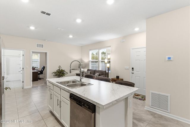 3964 VILLAGE VIEW Lane, Orange Park, FL 32065