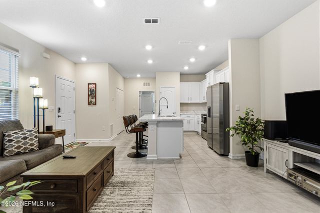 3964 VILLAGE VIEW Lane, Orange Park, FL 32065