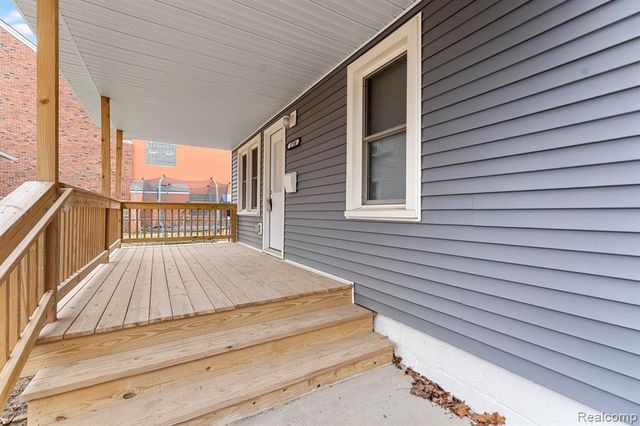 1710 Fort Park Boulevard, Lincoln Park, MI 48146