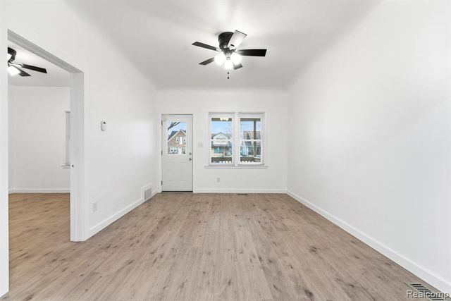 1710 Fort Park Boulevard, Lincoln Park, MI 48146