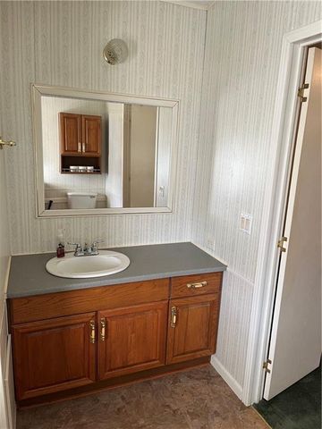 4704 N Adams Road, Independence, MO 64058