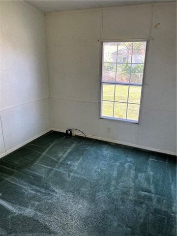 4704 N Adams Road, Independence, MO 64058